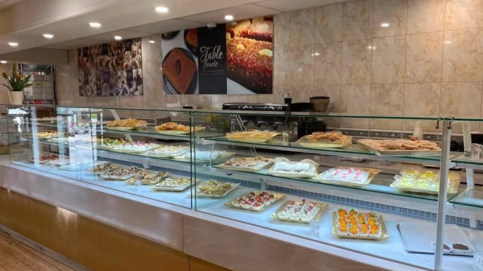 Pâtisserie Table Fleurie